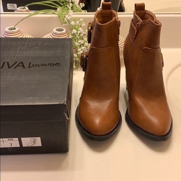 Wild Diva Lounge Cognac Dominic-14 Booties 7 New - Picture 2 of 8